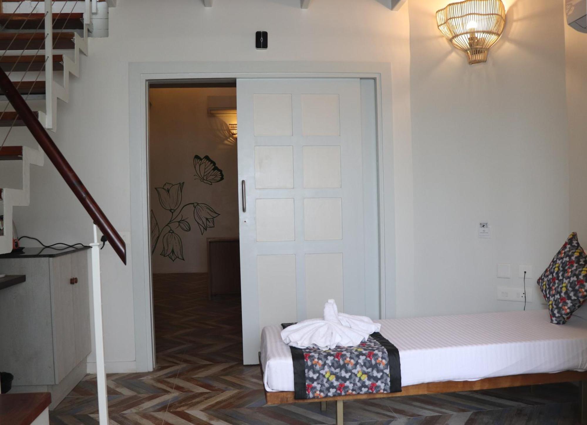 La Papillon Maison Puducherry Exterior foto